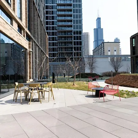 West Loop W Wd Gym Roof Nr L Chi-772 * Chicago