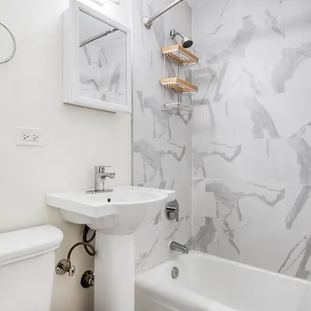 Apartment Gold Coast 2br W Doorman Gym 2 Blocks To L Chi-555 *