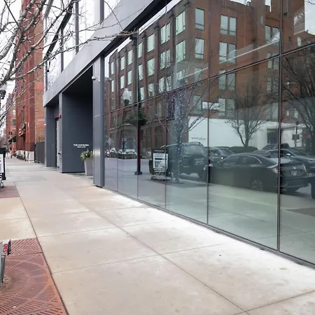 Apartment W Loop W Gym Pool In Heart Of Greektown Chi-539
