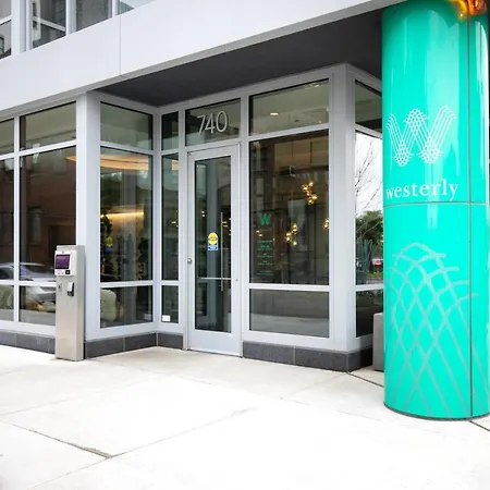 River W 1br W Rooftop Gym Nr Blue Line Chi-677 Apartment *