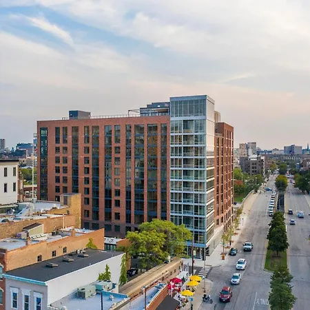 River W 1br W Rooftop Gym Nr Blue Line Chi-677 Apartment
