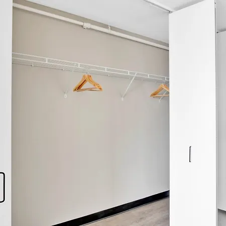 Apartment Medical District 1br W Gym Wd 1 Block To L Chi-612 *