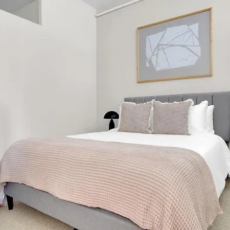 Apartment Loop 2br W Gym Doorman Same Block As L Chi-673 Chicago
