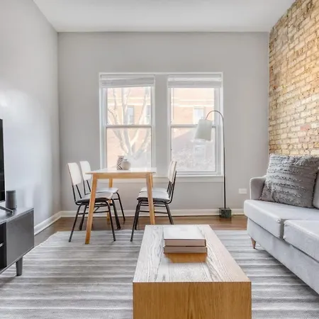 Lakeview 2br W Courtyard Wd 2 Blocks To L Chi-518 Apartment *