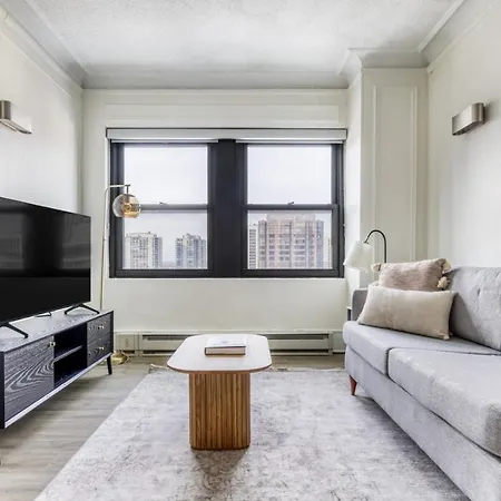 Gold Coast 1br W Doorman Gym 2 Blocks To L Chi-550 Chicago