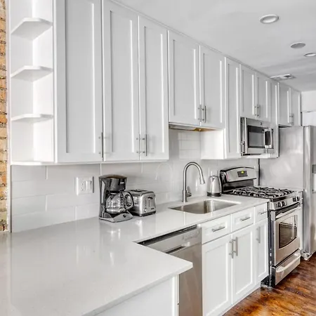 Lakeview 2br W Courtyard Wd 2 Blocks To L Chi-518