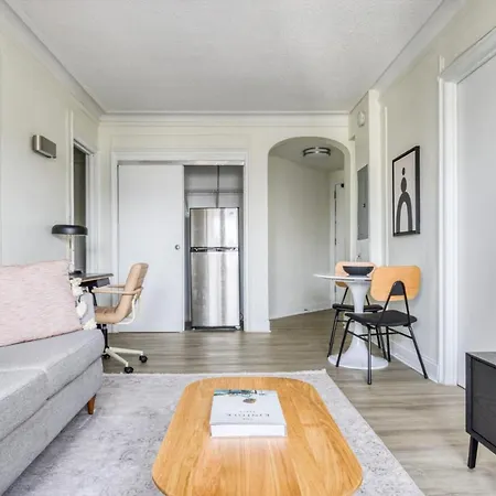 Gold Coast 1br W Doorman Gym 2 Blocks To L Chi-550 Apartment Chicago