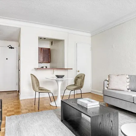 Gold Coast 1br W Doorman Gym 2 Blocks To L Chi-551 Chicago