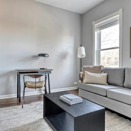 Lakeview 2br W Courtyard Wd 2 Blocks To L Chi-515 *