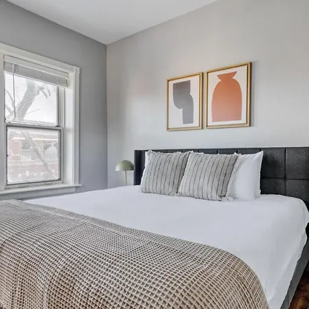 Lakeview 2br W Courtyard Wd 2 Blocks To L Chi-515