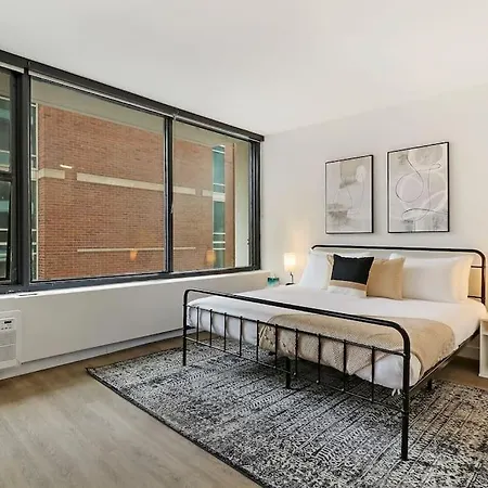 Apartment Upscale 1br With Sleek Kitchen & In-unit Laundry- Chestnut 15b