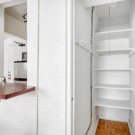 Apartment Gold Coast 1br W Doorman Gym 2 Blocks To L Chi-551 *