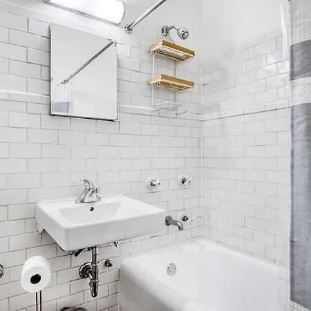 Gold Coast 1br W Doorman Gym 2 Blocks To L Chi-551 *