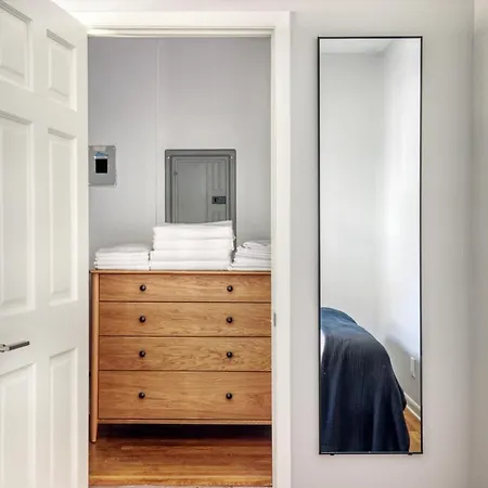 Lakeview 2br W Wd Bbq Nr Belmont L Chi-733 Chicago