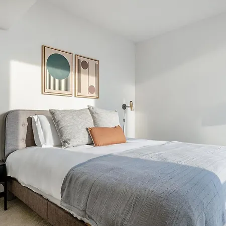 Logan Sq 1br W Roof Gym 1 Block To L Chi-473