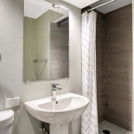 Apartment Gold Coast 2 Bedroom Nr Cta Oak St Shopping Chi-175 Chicago
