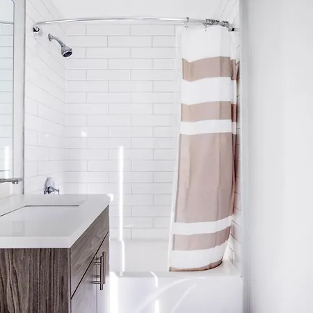 Streeterville 2br Nr Shopping Cta Trails Chi-341