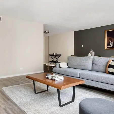 Apartment Gold Coast 2 Bedroom Nr Cta Oak St Shopping Chi-175 Chicago