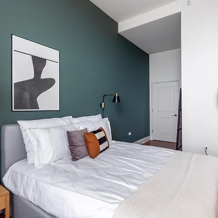 Streeterville 1br W Lake Views Pool Deck Gym Chi-186 * Chicago