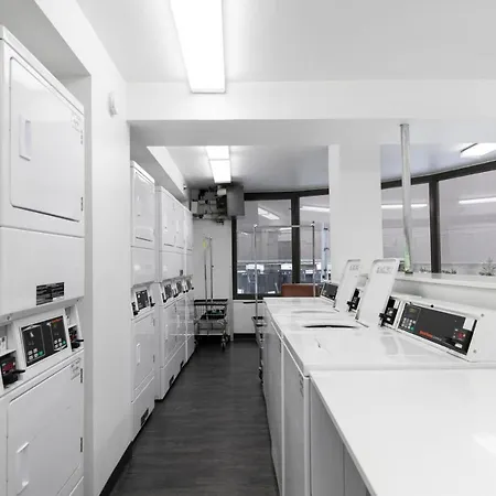 Streeterville Studio W Pool Dog Run Nr Beach Chi-582 Chicago