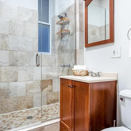 Lincoln Park 2br Nr L Clark St Dining Chi-336 *