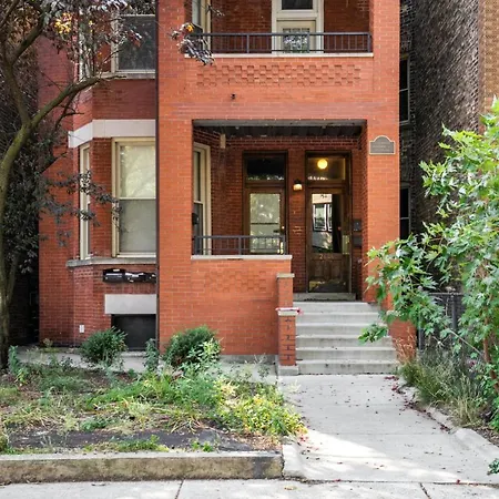 Lincoln Park 2br Nr L Clark St Dining Chi-336 Chicago