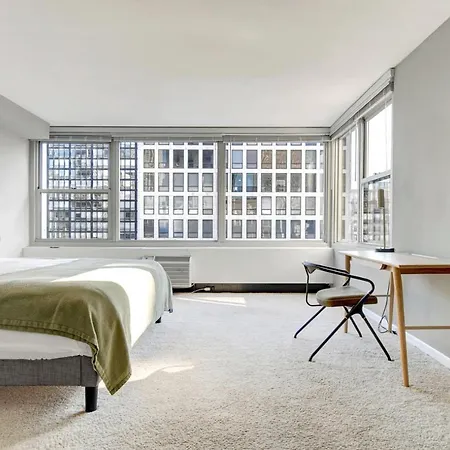 Gold Coast 3br W Gym Roof Nr Water Tower Chi-392