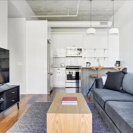 River N 1br W Gym Pool Wd Nr Mag Mile Chi-440