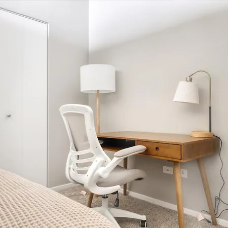 Lovely Loop 1br W Doorman Gym Nr L Chi-710 Apartment