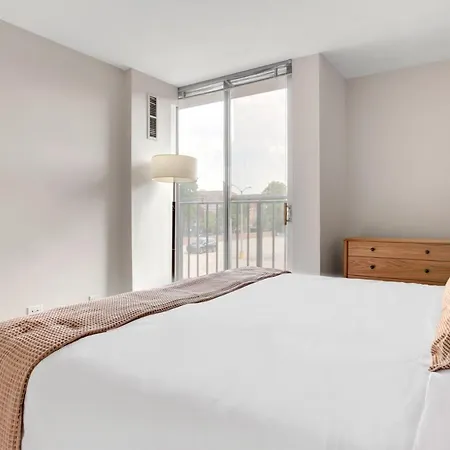 Medical District 1br W Wd Gym Nr Hospitals Chi-720 Apartment *