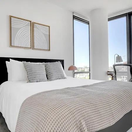 River W 2br W Rooftop Gym Nr Blue Line Chi-680 Apartment
