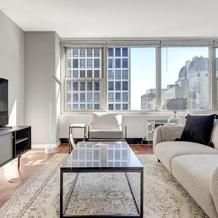 Apartment Gold Coast 3br W Gym Roof Nr Water Tower Chi-392 *