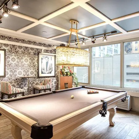 Apartment Gold Coast 3br W Gym Roof Nr Water Tower Chi-392 Chicago
