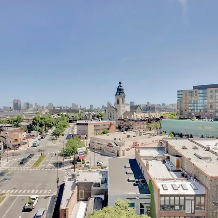 River W 2br W Rooftop Gym Nr Blue Line Chi-680 *