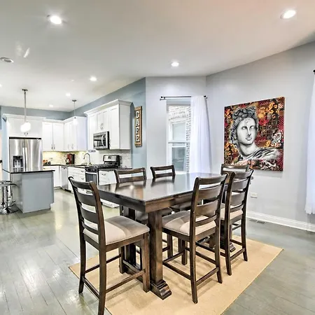 Apartment Vacation About 7 Mi To Downtown *