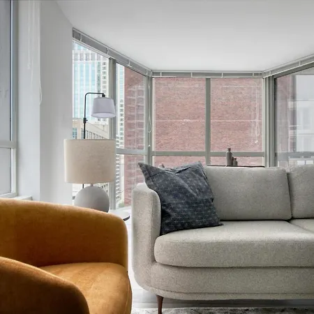 Apartment Gold Coast 2br W Gym Lounge 1 Block To L Chi-801 *