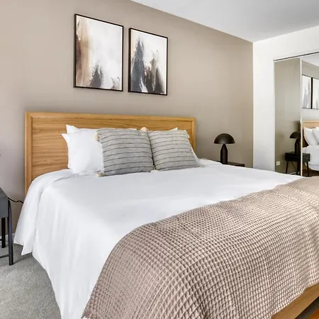 Medical District 1br W Wd Gym Nr Hospitals Chi-719 Apartment Chicago