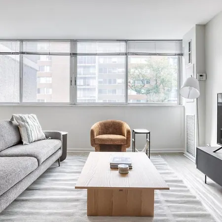 Medical District 1br W Wd Gym Nr Hospitals Chi-719