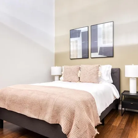 River North 1br W Gym Lounge Roof Nr Riverwalk Chi-893 * Chicago