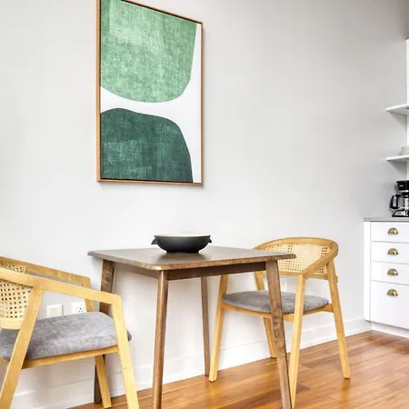Apartment River North 1br W Gym Lounge Roof Nr Riverwalk Chi-893 Chicago