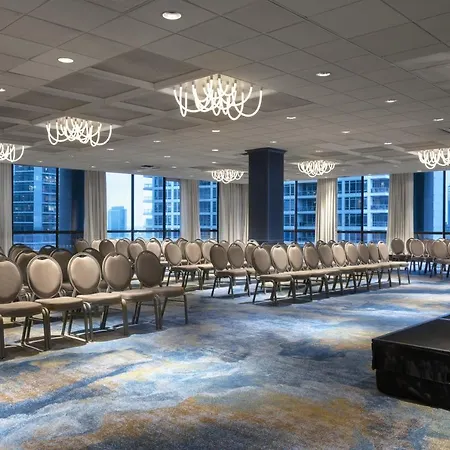 Voco Downtown - Riverwalk By Ihg