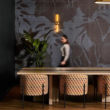 Voco Downtown - Riverwalk By Ihg Hotel 3*