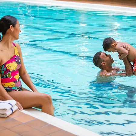 - Dwtn - The Mart By Ihg Hotel Chicago