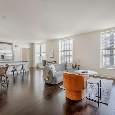 Streeterville 2br W Pool Roof Gym Nr Lakefront Chi-826 Chicago
