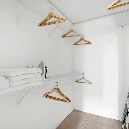 Streeterville 2br W Deck Gym Nr Park Chi-589 Apartment Chicago
