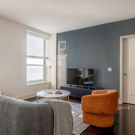 Streeterville 2br W Pool Roof Gym Nr Lakefront Chi-826 Chicago