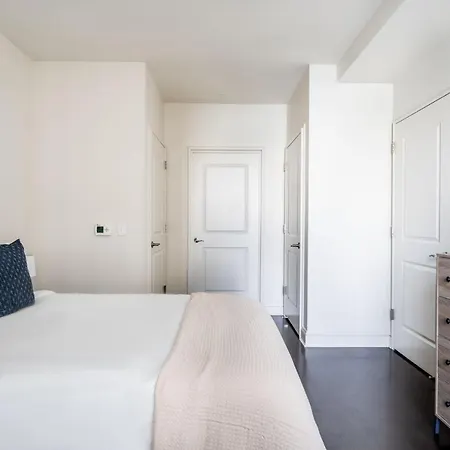 Apartment Streeterville 2br W Pool Roof Gym Nr Lakefront Chi-826 Chicago