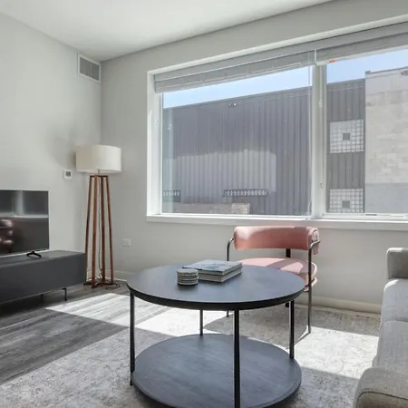 Edgewater 1br W Gym Lounge Nr Red Line Chi-766 Apartment