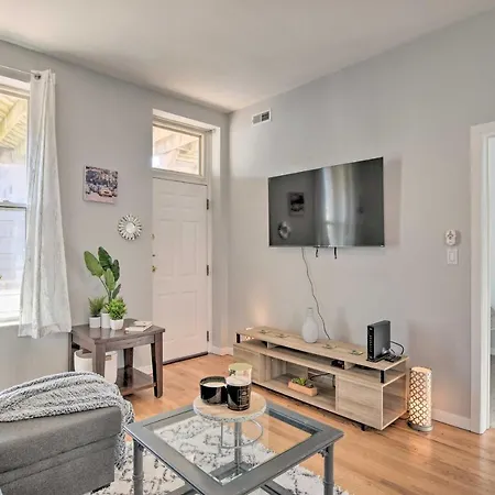 Elegant Retreat With Spacious Balcony! *