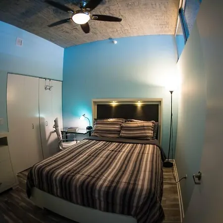 2 Bed 2 Bath Smart Loft In Prime Location Chicago